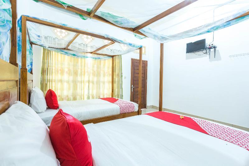 Oyo 1895 Lamancha Homestay Kuta  Exterior photo